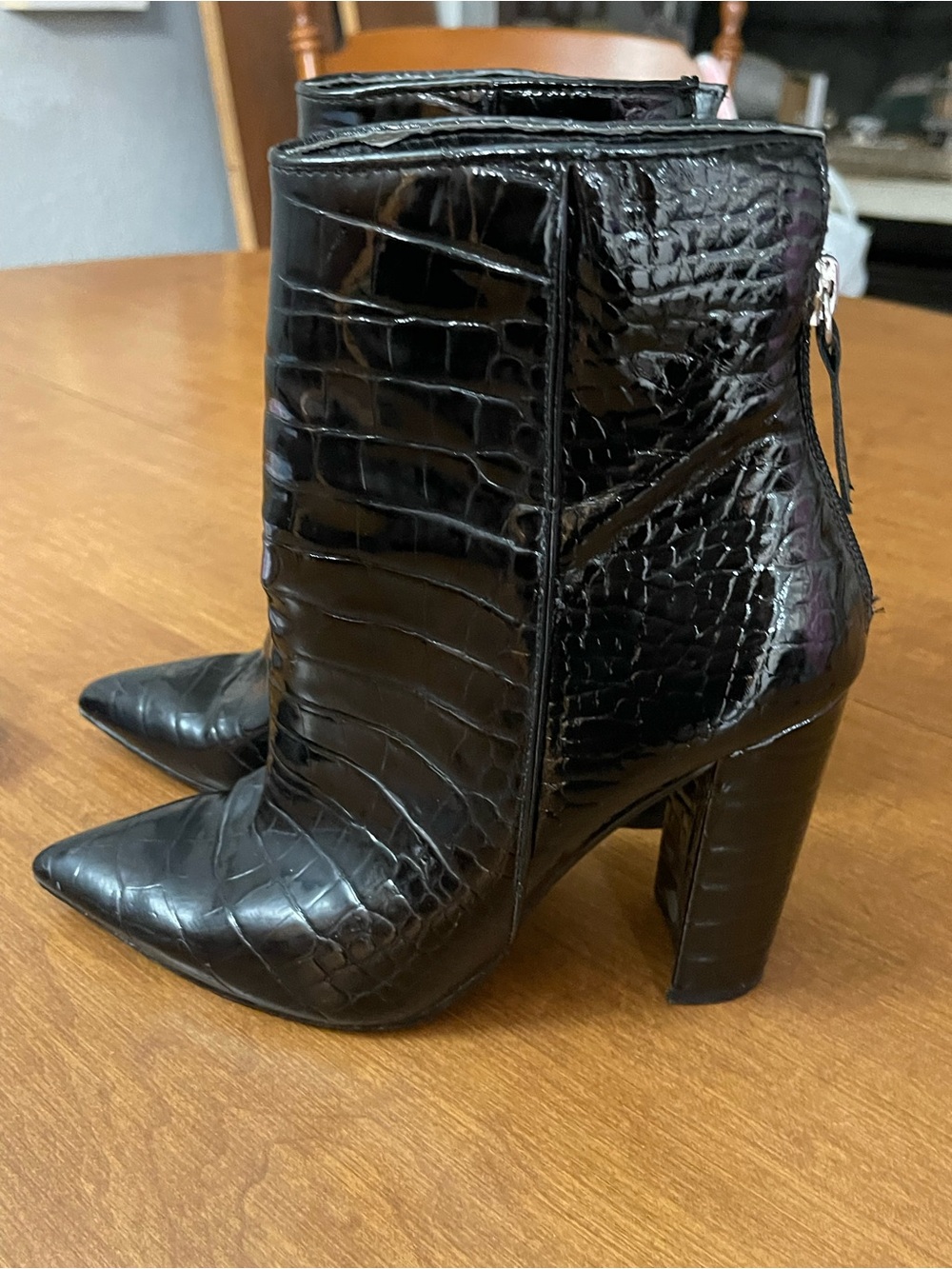 Steve Madden Black Croc-Embossed Pointed Toe Ankle Boots Size 7